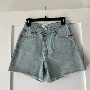 Abercrombie & Fitch "The Dad Short" High Rise Curve Love Jean Shorts Size 26 | 2
